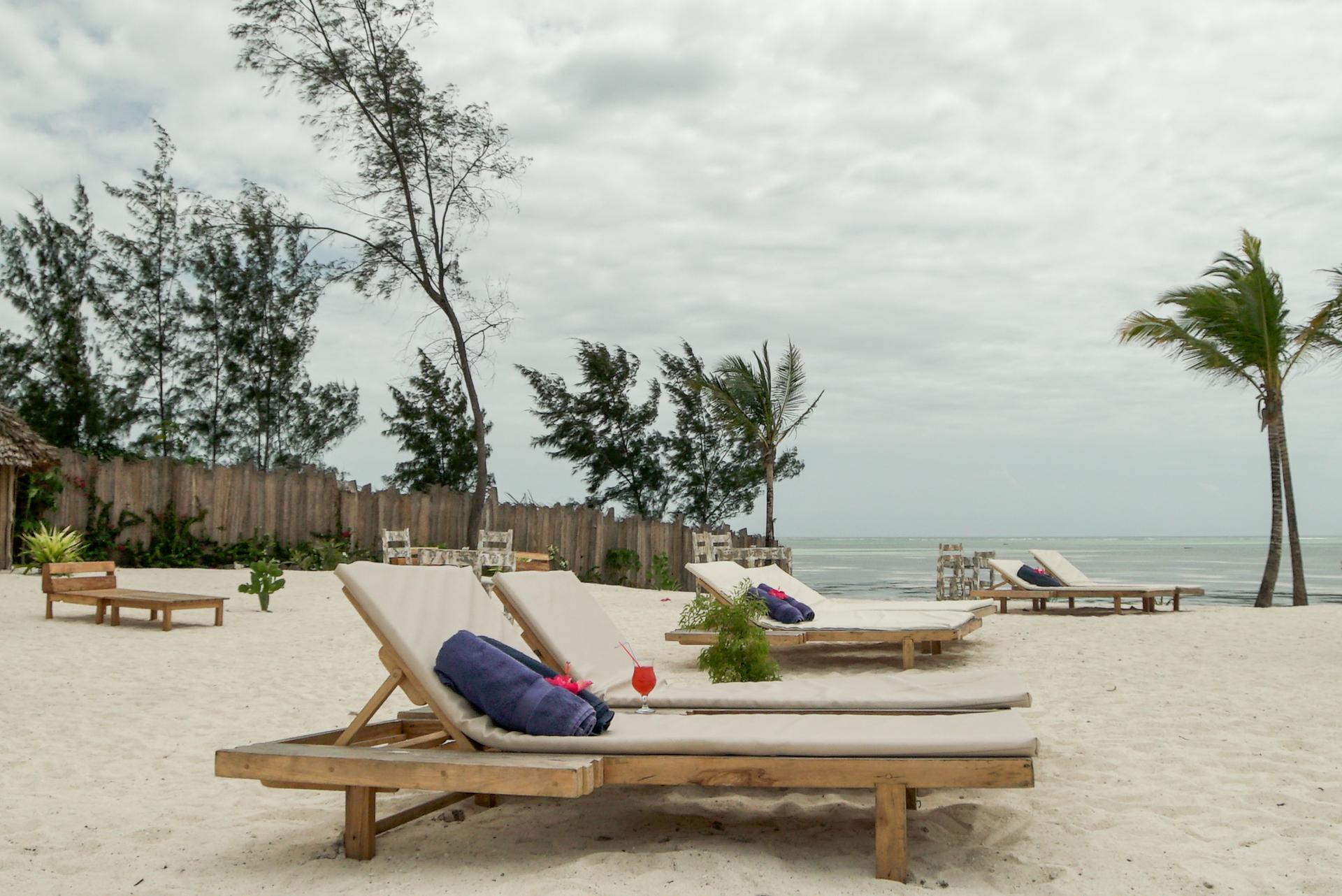 Zanbluu Beach Hotel Kiwengwa  ภายนอก รูปภาพ